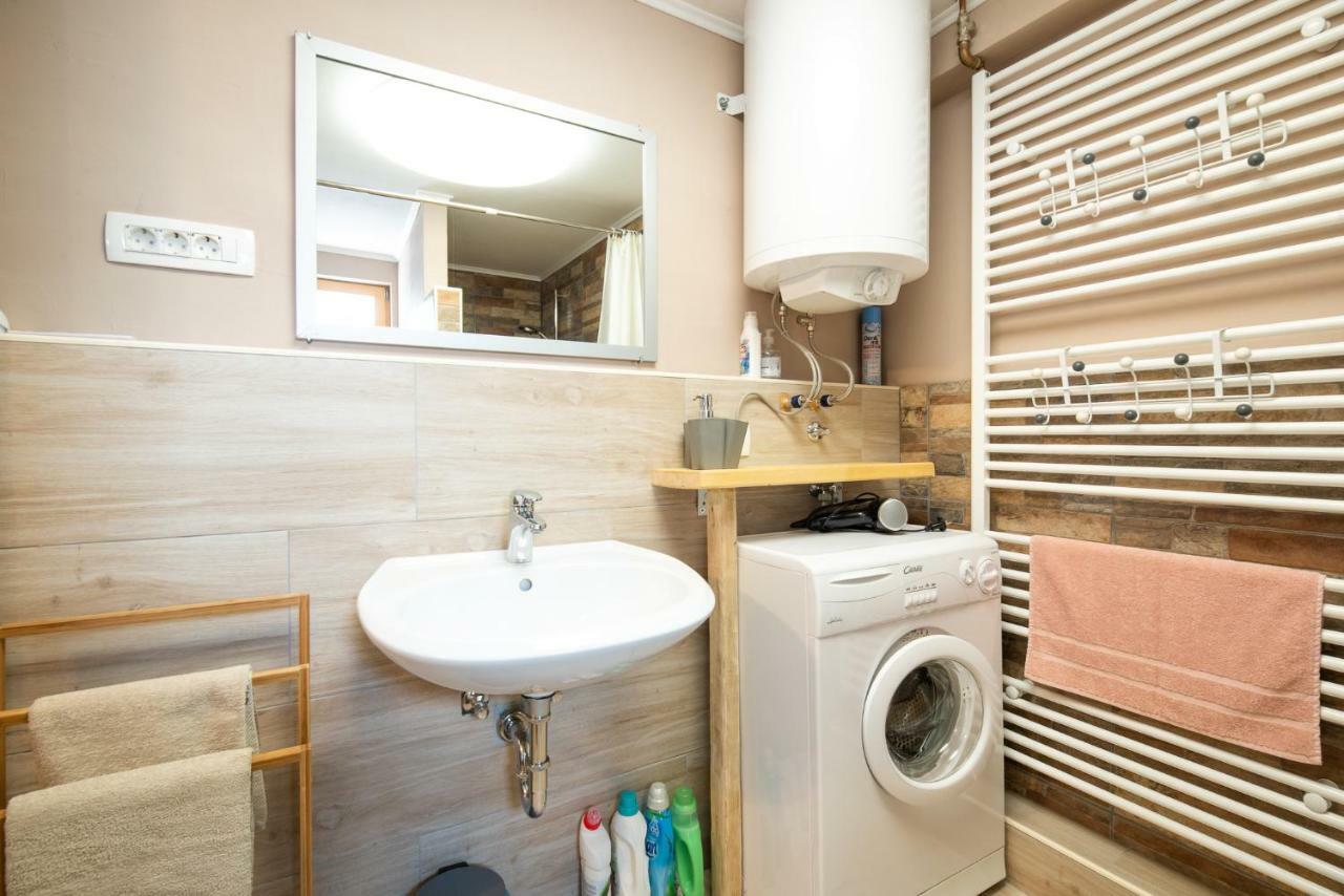 Guest House Pr' Cut Zirovnica Bagian luar foto